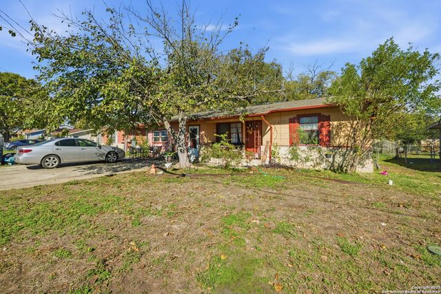 235 Meadow, New Braunfels, TX 78130