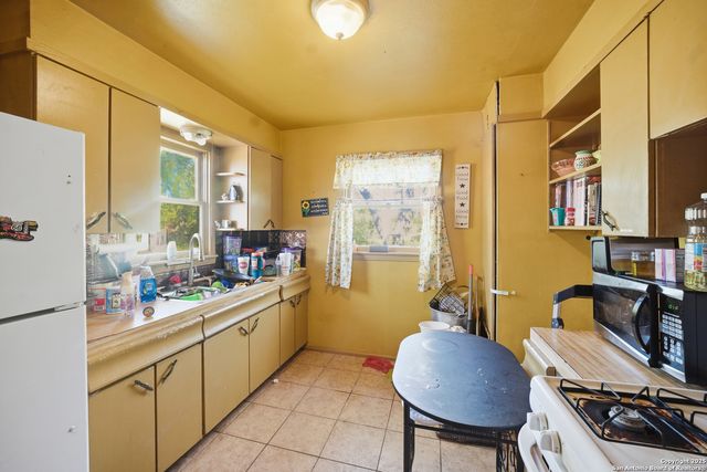 235 Meadow, New Braunfels, TX 78130