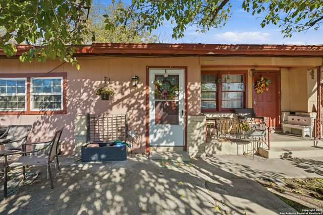 235 Meadow, New Braunfels, TX 78130