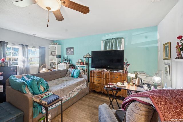 235 Meadow, New Braunfels, TX 78130