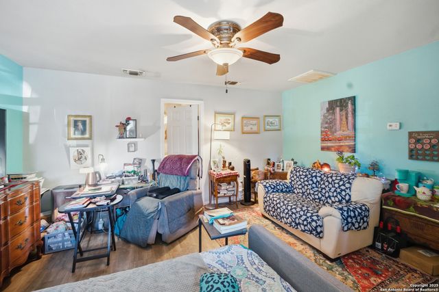 235 Meadow, New Braunfels, TX 78130