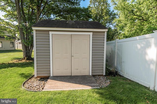 36 PEBBLE DR, Horsham, PA 19044