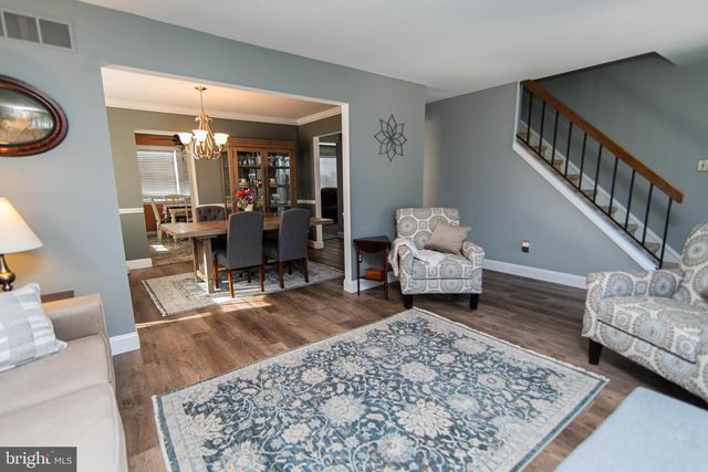 36 PEBBLE DR, Horsham, PA 19044