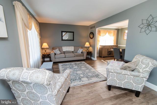 36 PEBBLE DR, Horsham, PA 19044