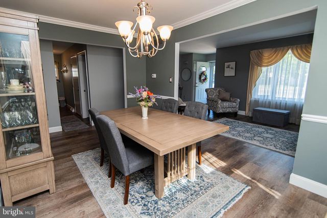 36 PEBBLE DR, Horsham, PA 19044