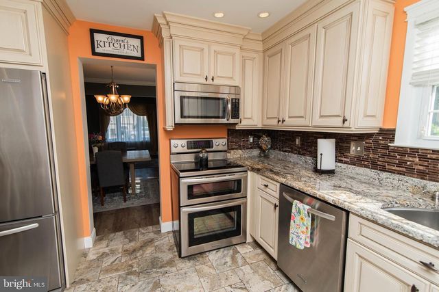 36 PEBBLE DR, Horsham, PA 19044