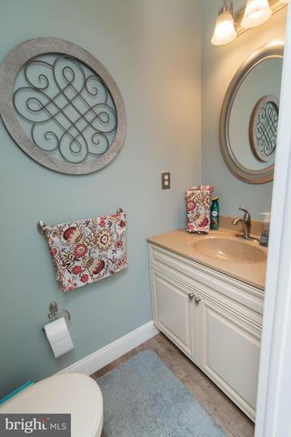 36 PEBBLE DR, Horsham, PA 19044