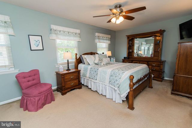 36 PEBBLE DR, Horsham, PA 19044