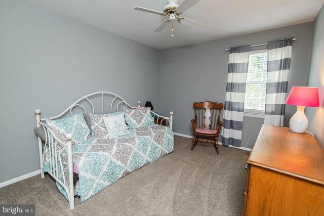 36 PEBBLE DR, Horsham, PA 19044