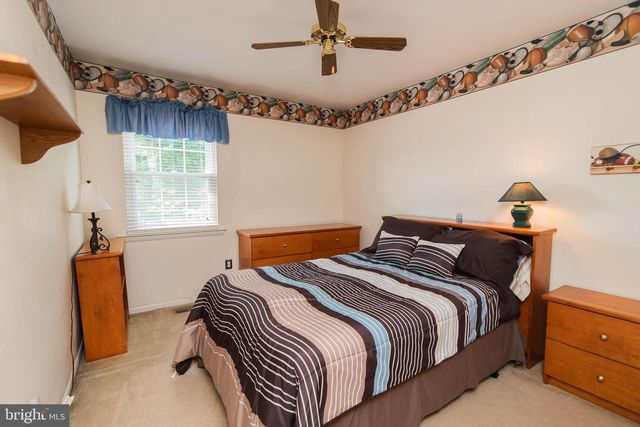 36 PEBBLE DR, Horsham, PA 19044