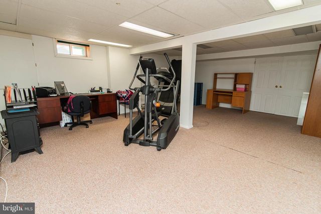 36 PEBBLE DR, Horsham, PA 19044