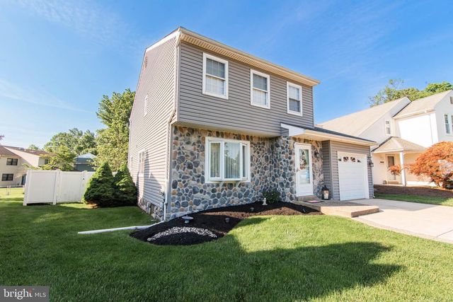 36 PEBBLE DR, Horsham, PA 19044
