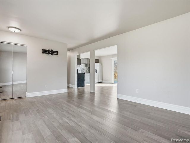 8568 Janis Street, Shelby Twp, MI 48317