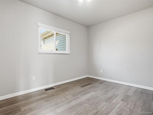 8568 Janis Street, Shelby Twp, MI 48317