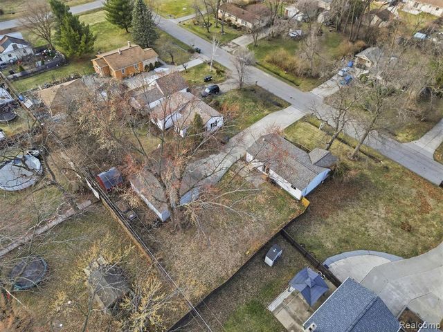 8568 Janis Street, Shelby Twp, MI 48317