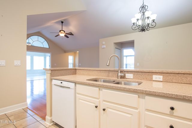 1653 Hatterdale Farm Road A, Blountville, TN 37617