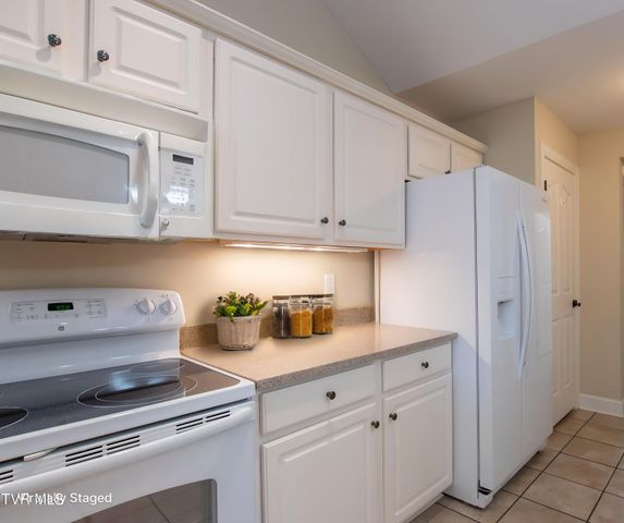 1653 Hatterdale Farm Road A, Blountville, TN 37617