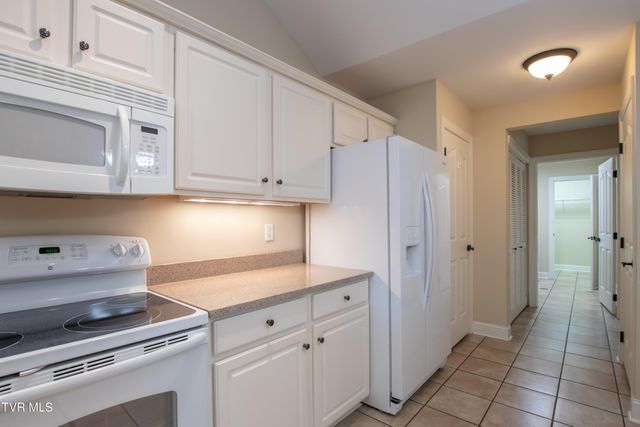 1653 Hatterdale Farm Road A, Blountville, TN 37617