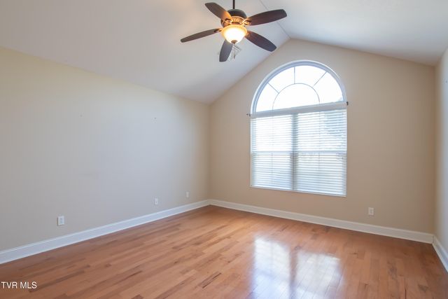 1653 Hatterdale Farm Road A, Blountville, TN 37617