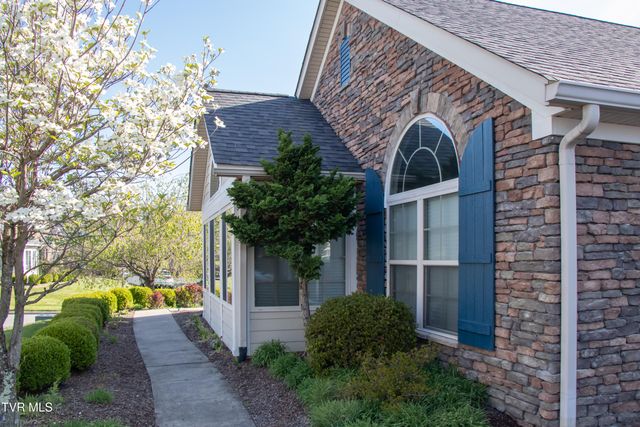 1653 Hatterdale Farm Road A, Blountville, TN 37617
