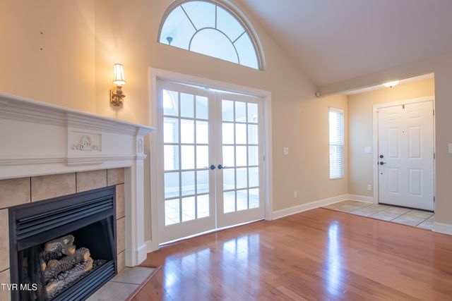 1653 Hatterdale Farm Road A, Blountville, TN 37617