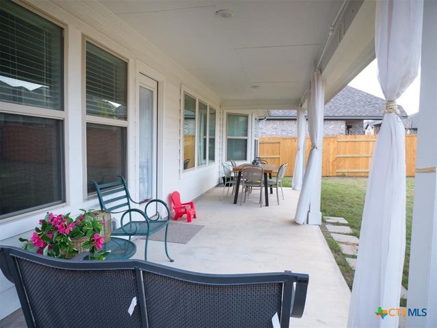 292 Eagle Ford Drive, Kyle, TX 78640