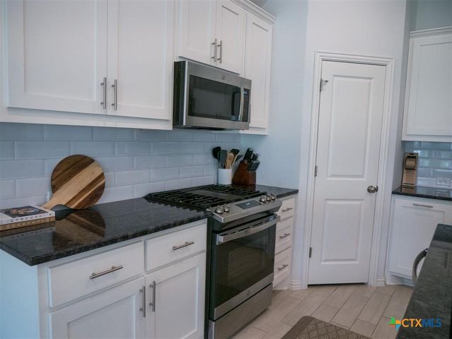 292 Eagle Ford Drive, Kyle, TX 78640