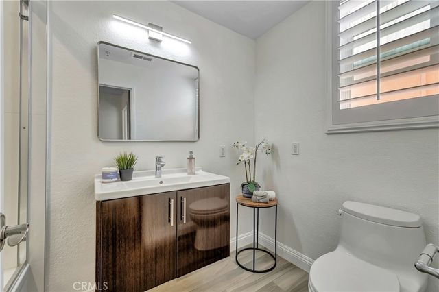 2000 Pacific Coast Highway 203, Huntington Beach, CA 92648