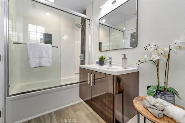 2000 Pacific Coast Highway 203, Huntington Beach, CA 92648
