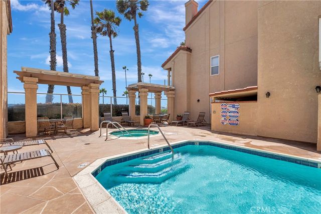 2000 Pacific Coast Highway 203, Huntington Beach, CA 92648