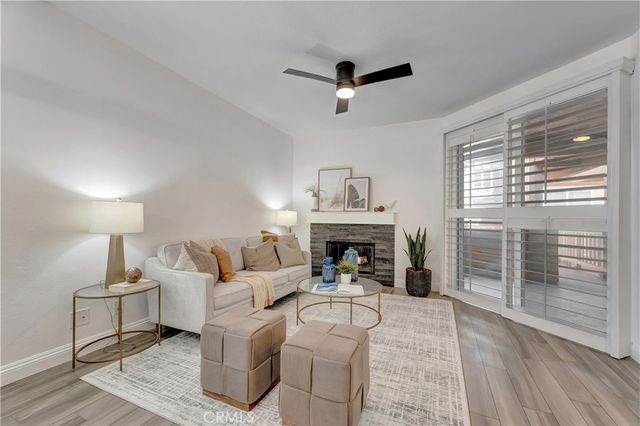 2000 Pacific Coast Highway 203, Huntington Beach, CA 92648