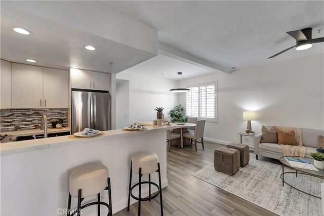 2000 Pacific Coast Highway 203, Huntington Beach, CA 92648