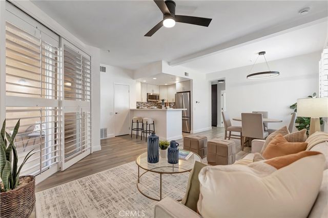 2000 Pacific Coast Highway 203, Huntington Beach, CA 92648