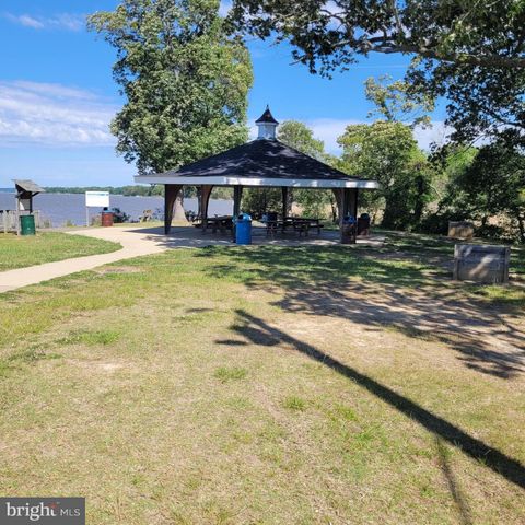 26097 HILLS DR, Mechanicsville, MD 20659