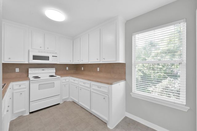 167 Binnacle Court B, Willis, TX 77318