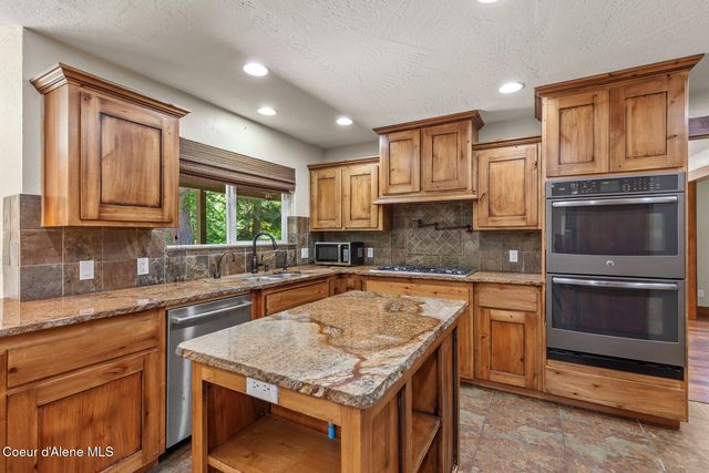 3075 E York CT, Hayden, ID 83835