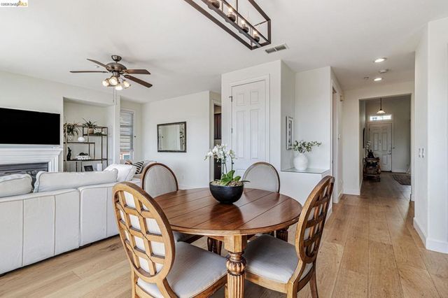 104 Seacliff Court, Richmond, CA 94801