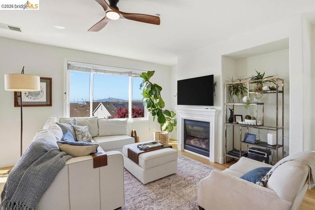 104 Seacliff Court, Richmond, CA 94801