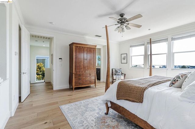 104 Seacliff Court, Richmond, CA 94801