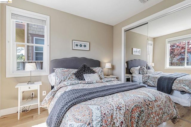 104 Seacliff Court, Richmond, CA 94801