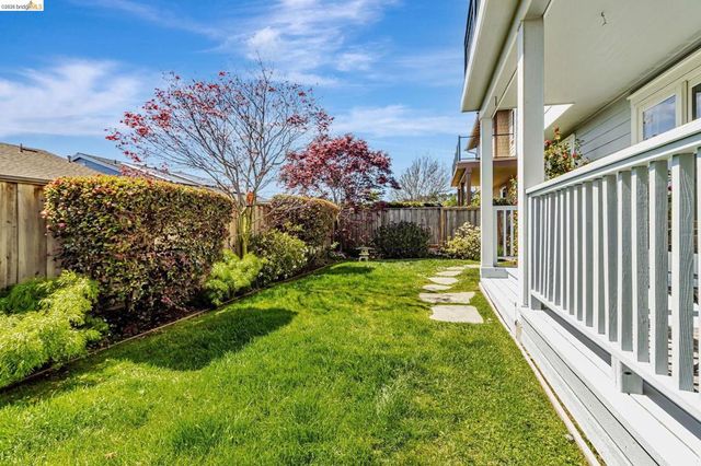 104 Seacliff Court, Richmond, CA 94801