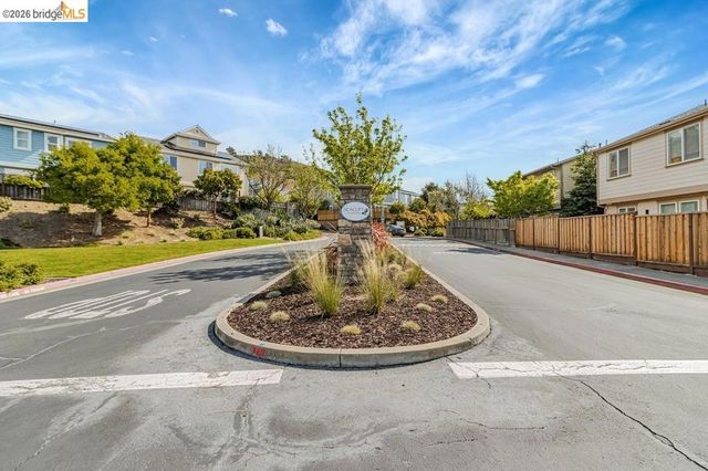 104 Seacliff Court, Richmond, CA 94801