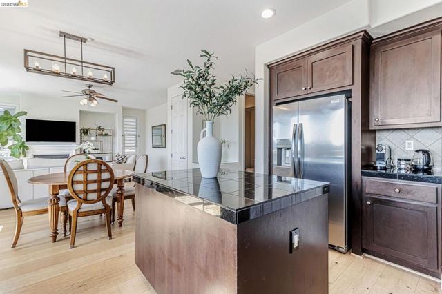 104 Seacliff Court, Richmond, CA 94801