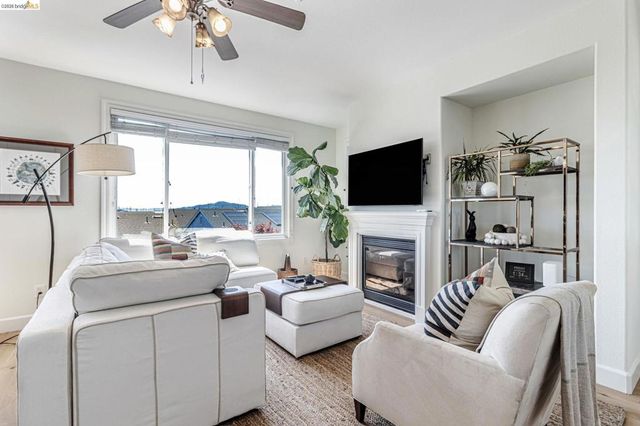 104 Seacliff Court, Richmond, CA 94801