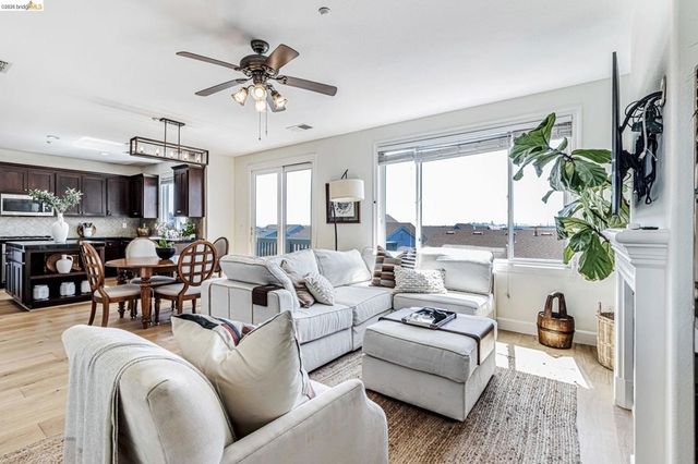 104 Seacliff Court, Richmond, CA 94801