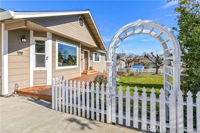 170 Deer Hill Lane, Lakeport, CA 95453
