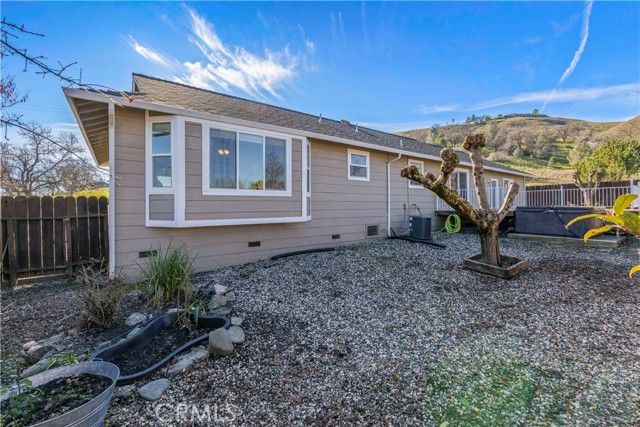 170 Deer Hill Lane, Lakeport, CA 95453