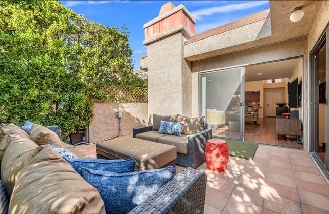 48665 Moon Terrace Lane, Palm Desert, CA 92260