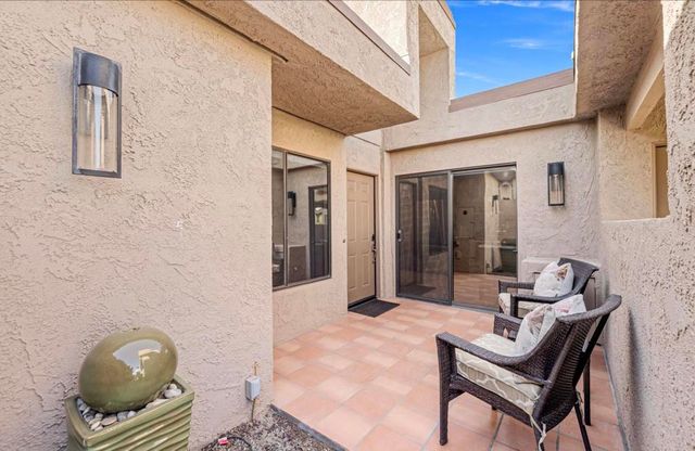 48665 Moon Terrace Lane, Palm Desert, CA 92260