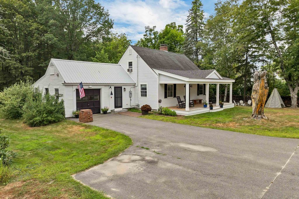 21 Goodrich Road, Wolfeboro, NH 03894
